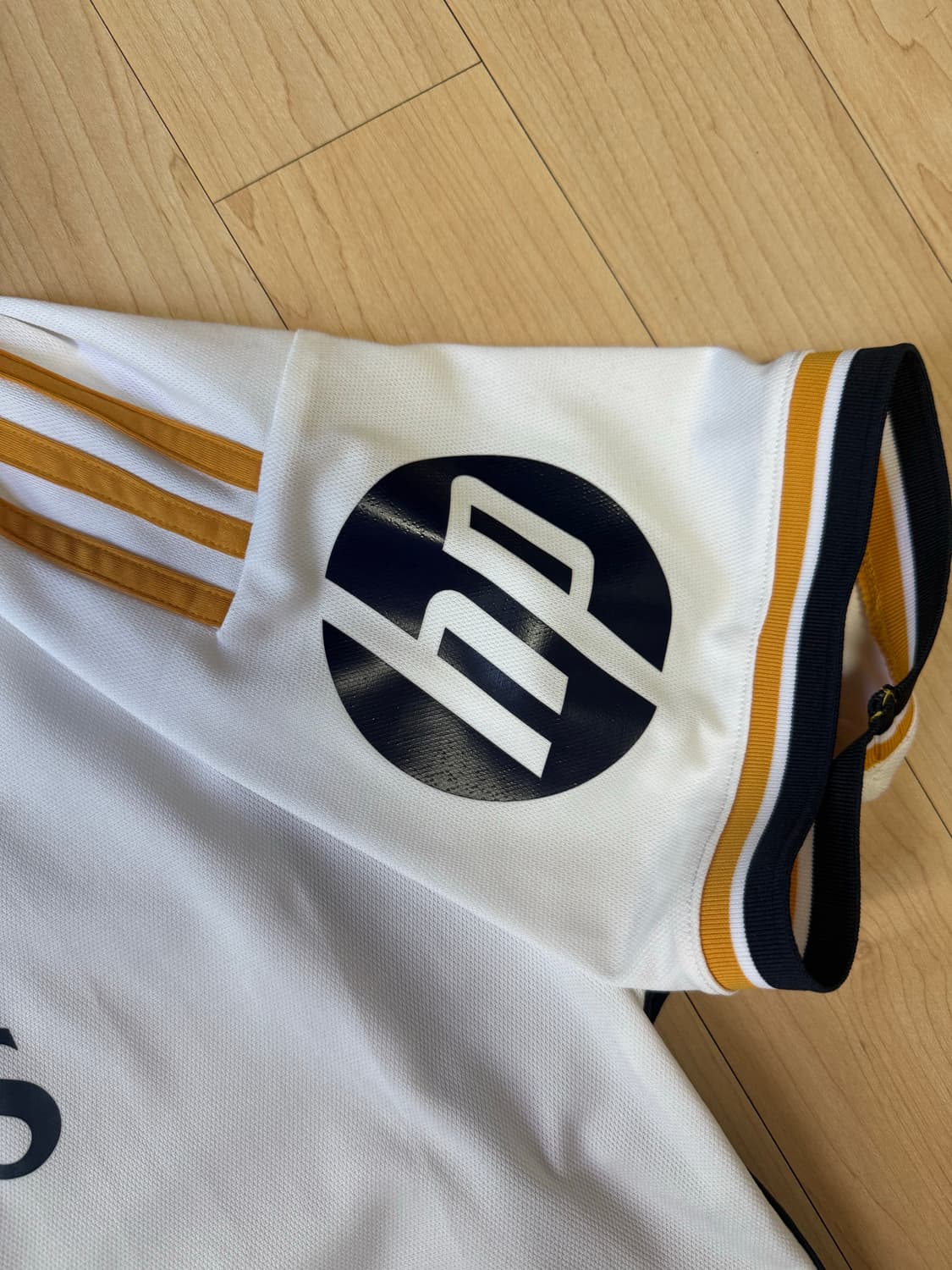 레알마드리드 23-24 챔스 홈 유니폼 (택o) 상품이미지4