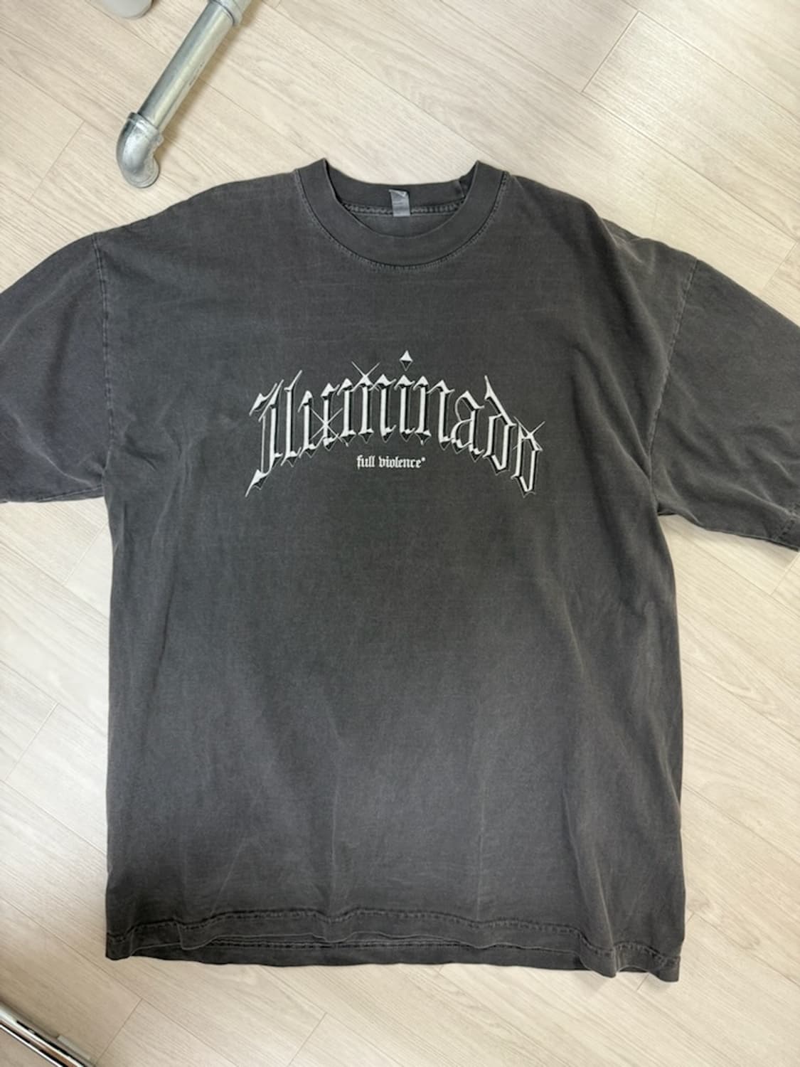 FULL VIOLENCE 찰스올리베이라 ILLUMINADO 옷 상품이미지1