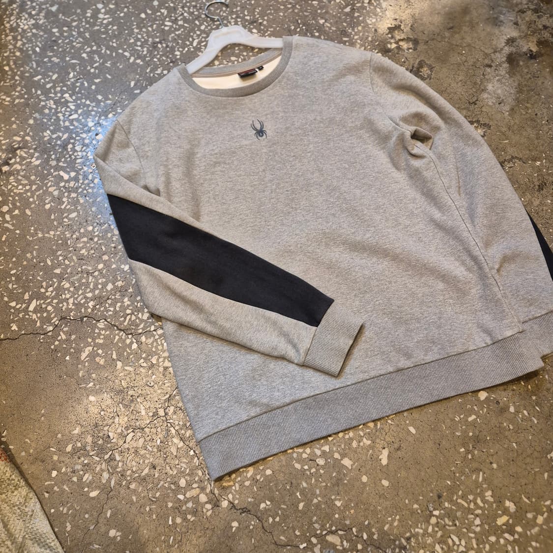 XL 스파이더 그레이 배색 맨투맨  상품이미지6