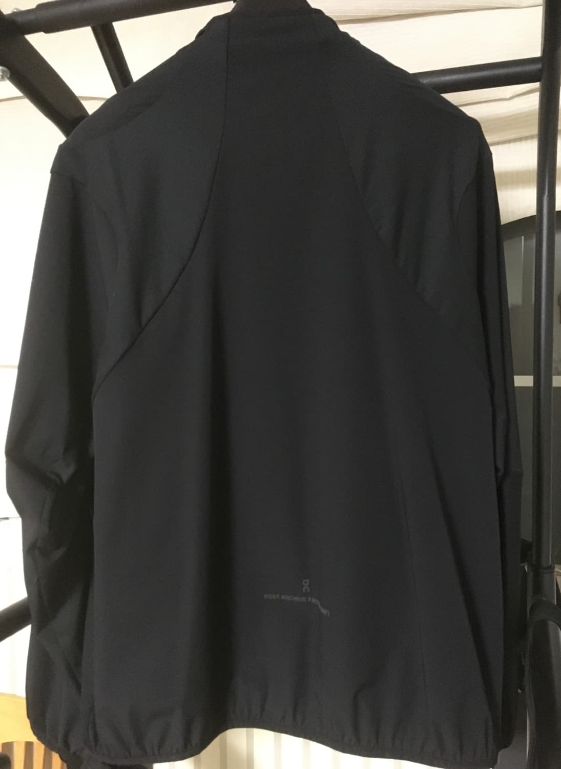 온러닝 파프 브레이커 바람막이 판매합니다 상품이미지5