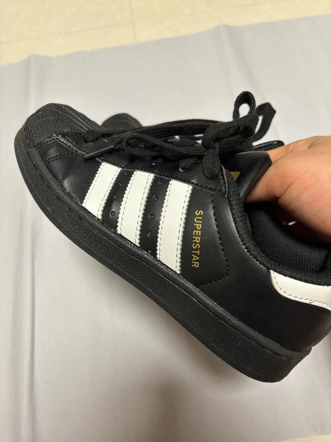 아디다스 슈퍼스타 검흰 230 상품이미지2