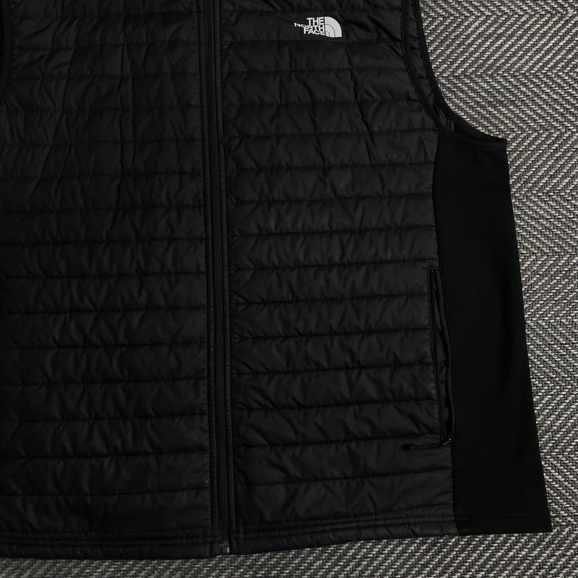 노스페이스 신형 블랙 경량 다운 베스트o 3717 상품이미지2