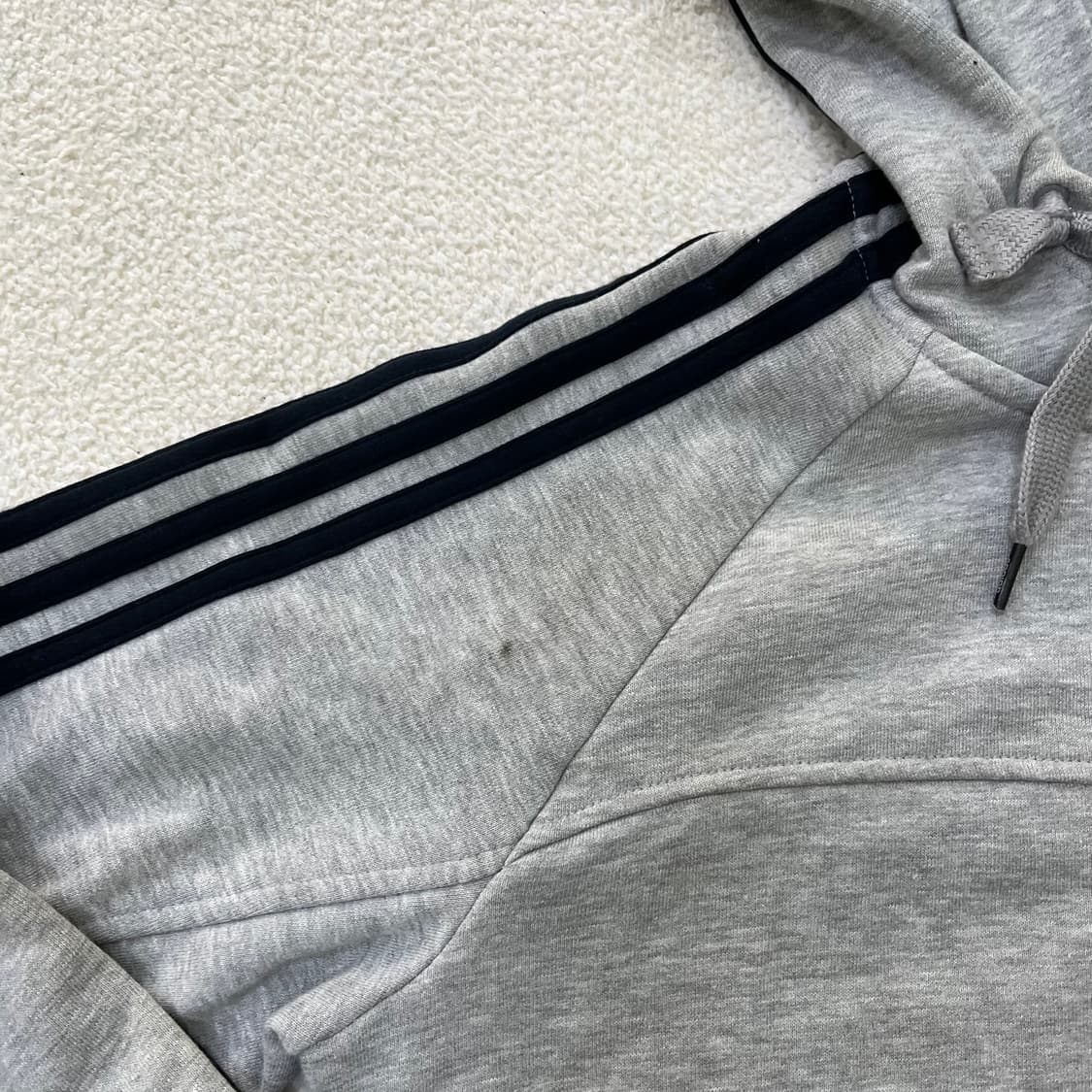 90 아디다스 에센셜 후드 집업 0316M 상품이미지5