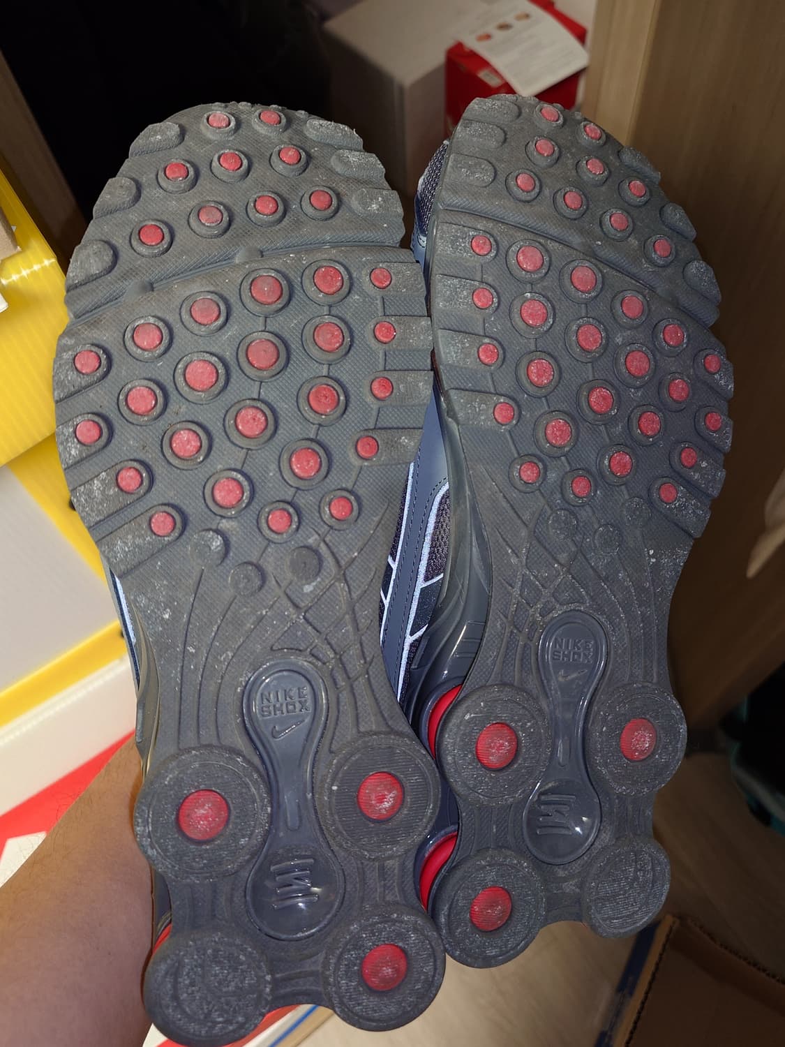 [270] 나이키 샥스 라이드2 스모크 그레이 유니버시티 레드 상품이미지6