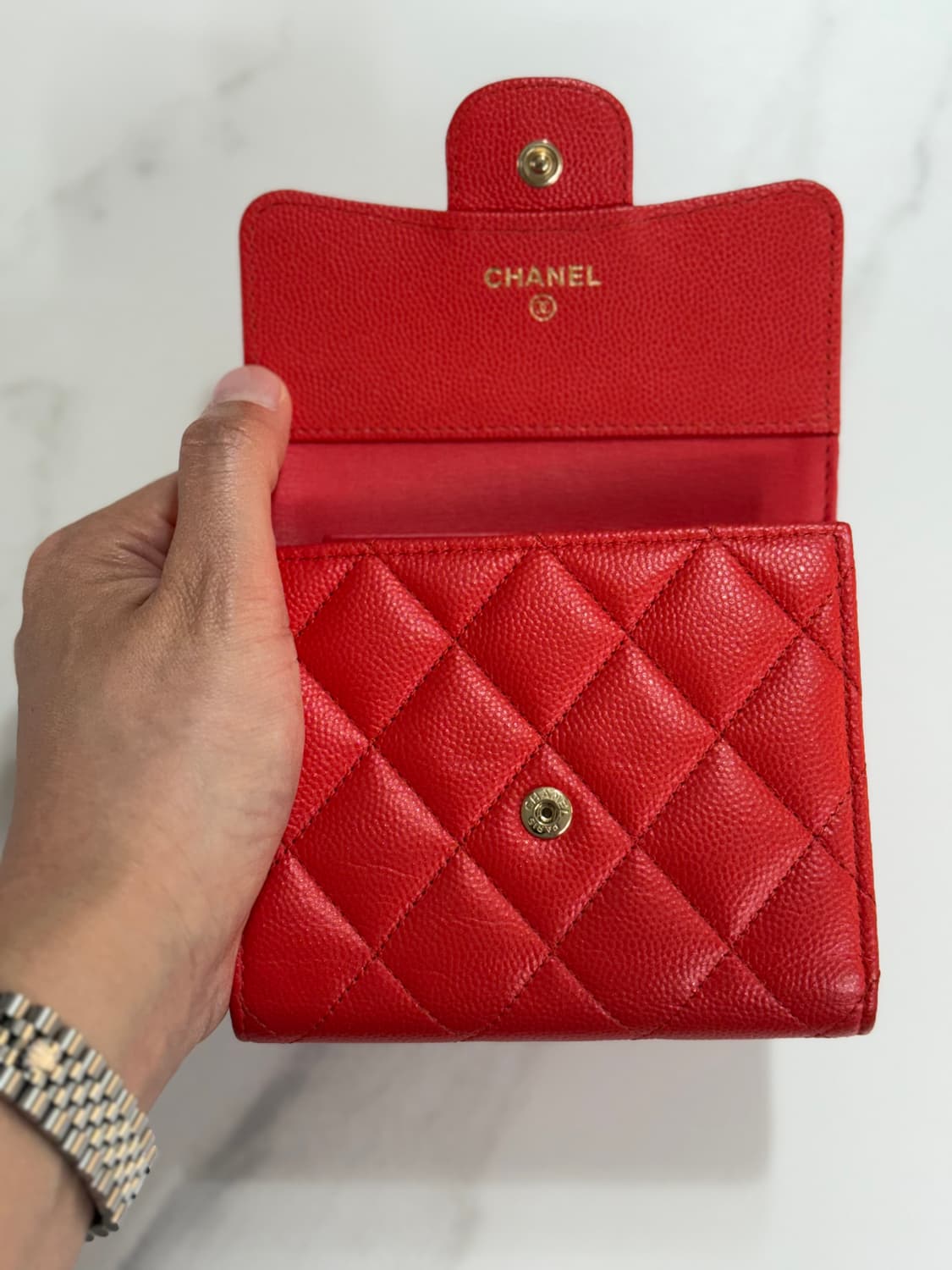 샤넬 클래식 반지갑 캐비어 레드 금장 상품이미지3
