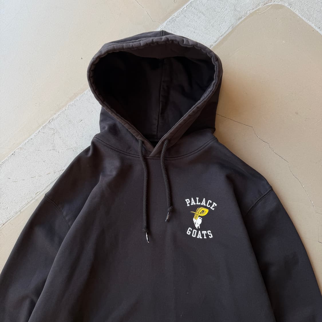팔라스 22ss 고트 후드 상품이미지3