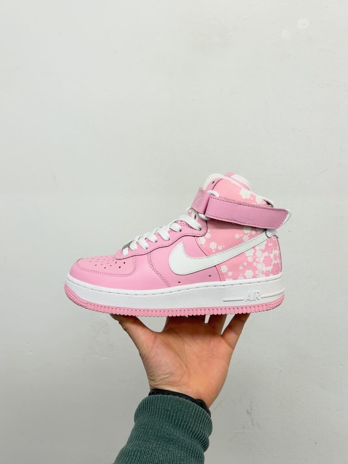 레어 상품 나이키 에어포스1 하이 핑크 플라워 벚꽃 235 상품이미지1