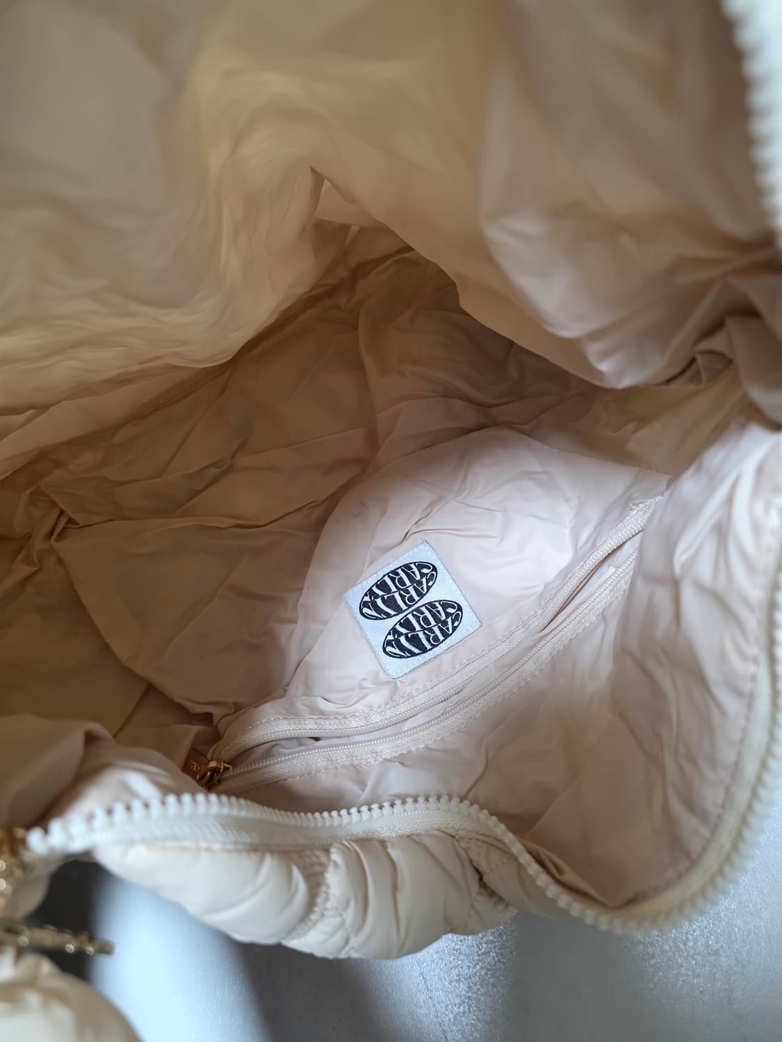 칼린 소프트 코지 백 L 상품이미지6