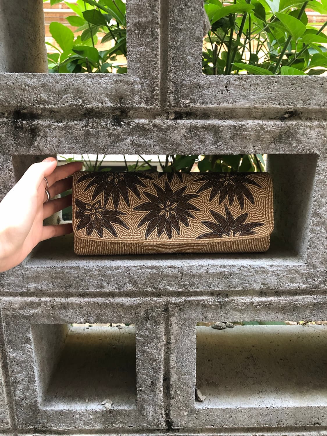 beige floral beaded clutch bag 상품이미지6