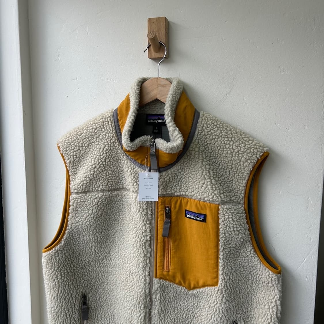 16259 - 파타고니아 레트로X 펠리컨 골드 베스트 자켓 상품이미지1