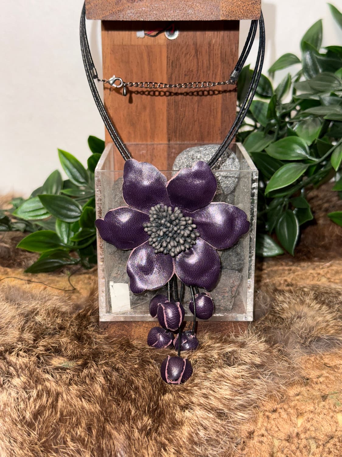 Deep purple ethnic leather flower 목걸이 상품이미지2