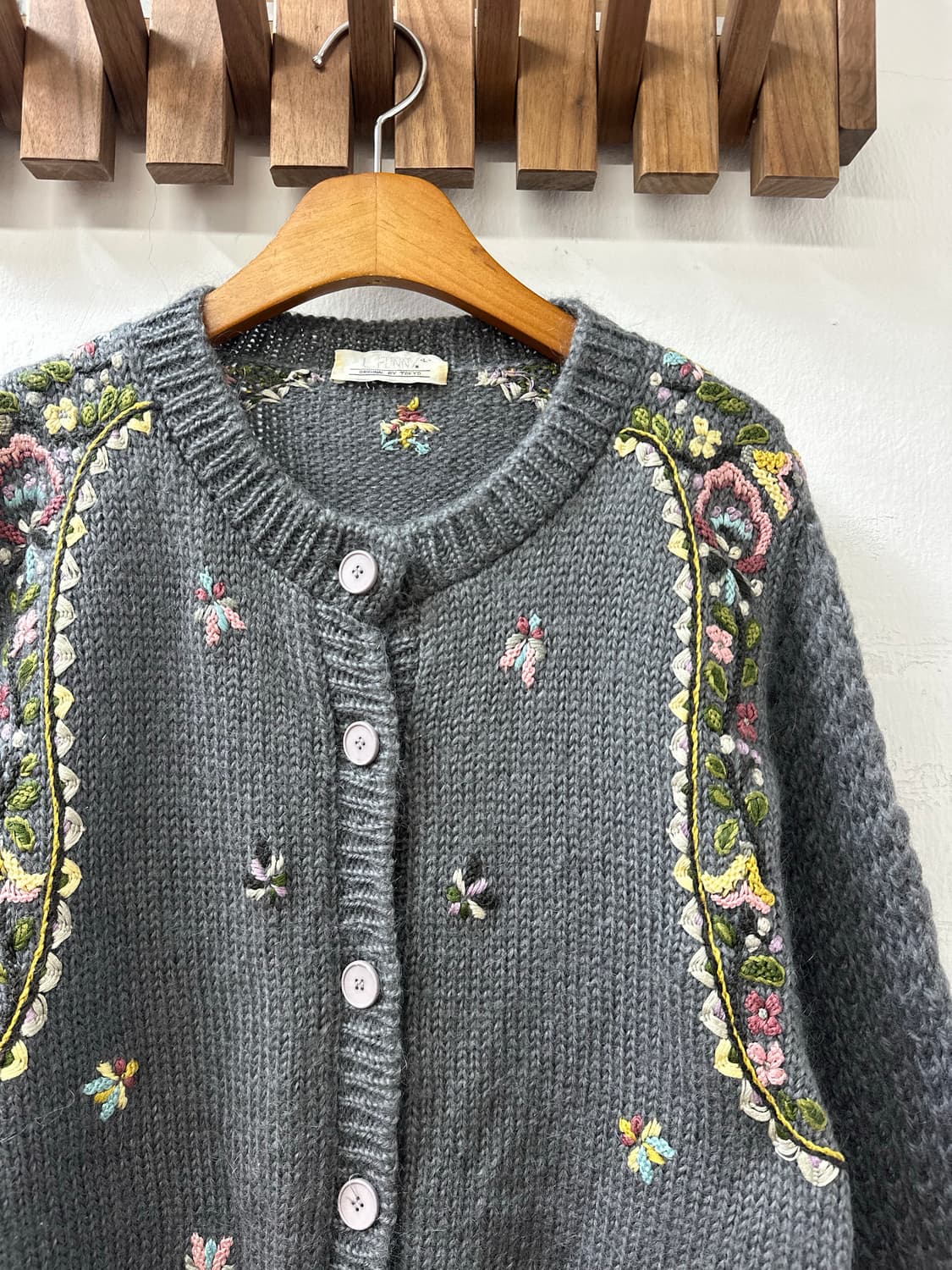 일본빈티지 울100% 플라워 자수 디테일 스웨터 니트 가디건 상품이미지2
