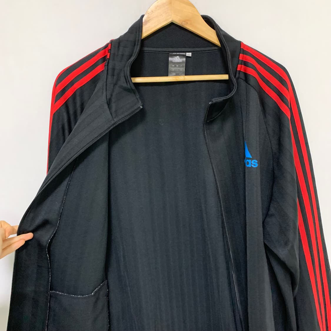 Jpn 아디다스 블랙/레드 삼선 트랙탑 져지 빈티지 상품이미지3