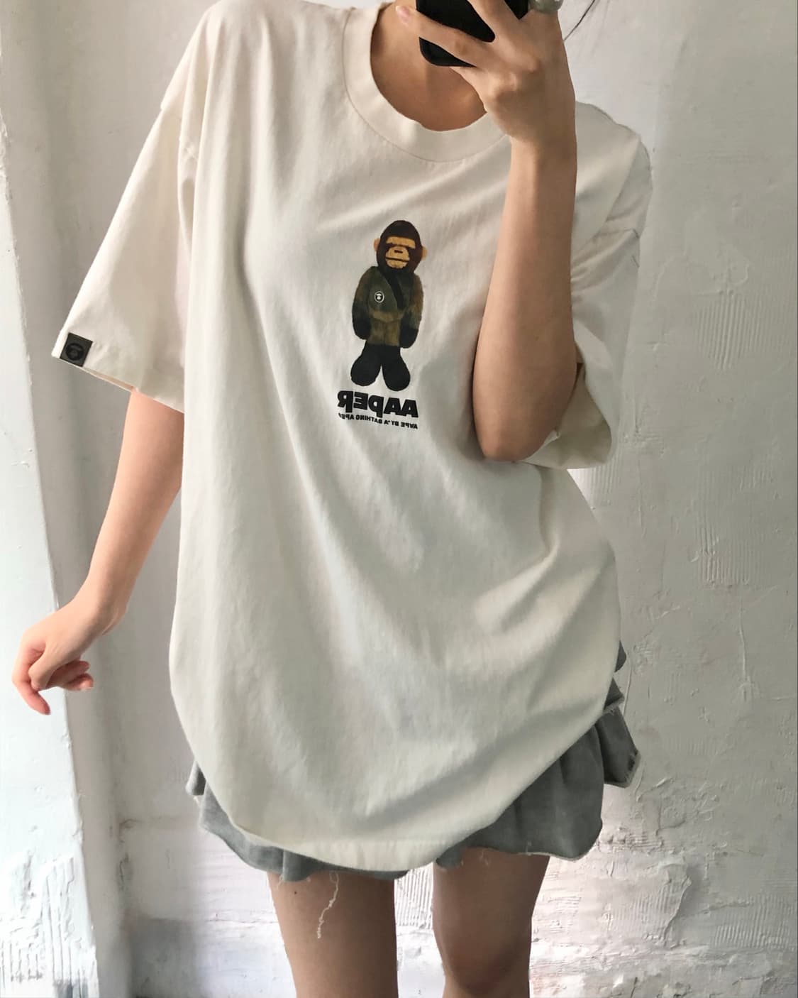 Aape 에이프 아이보리 메디콤보이 그래픽 티셔츠 상품이미지6