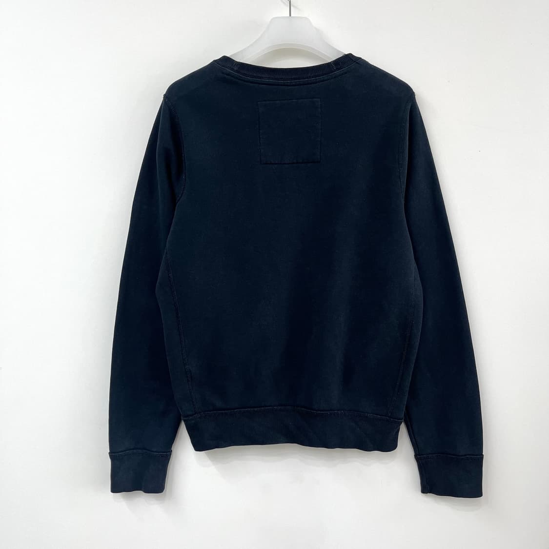 홀리스터 자수로고 블랙 맨투맨 상품이미지3