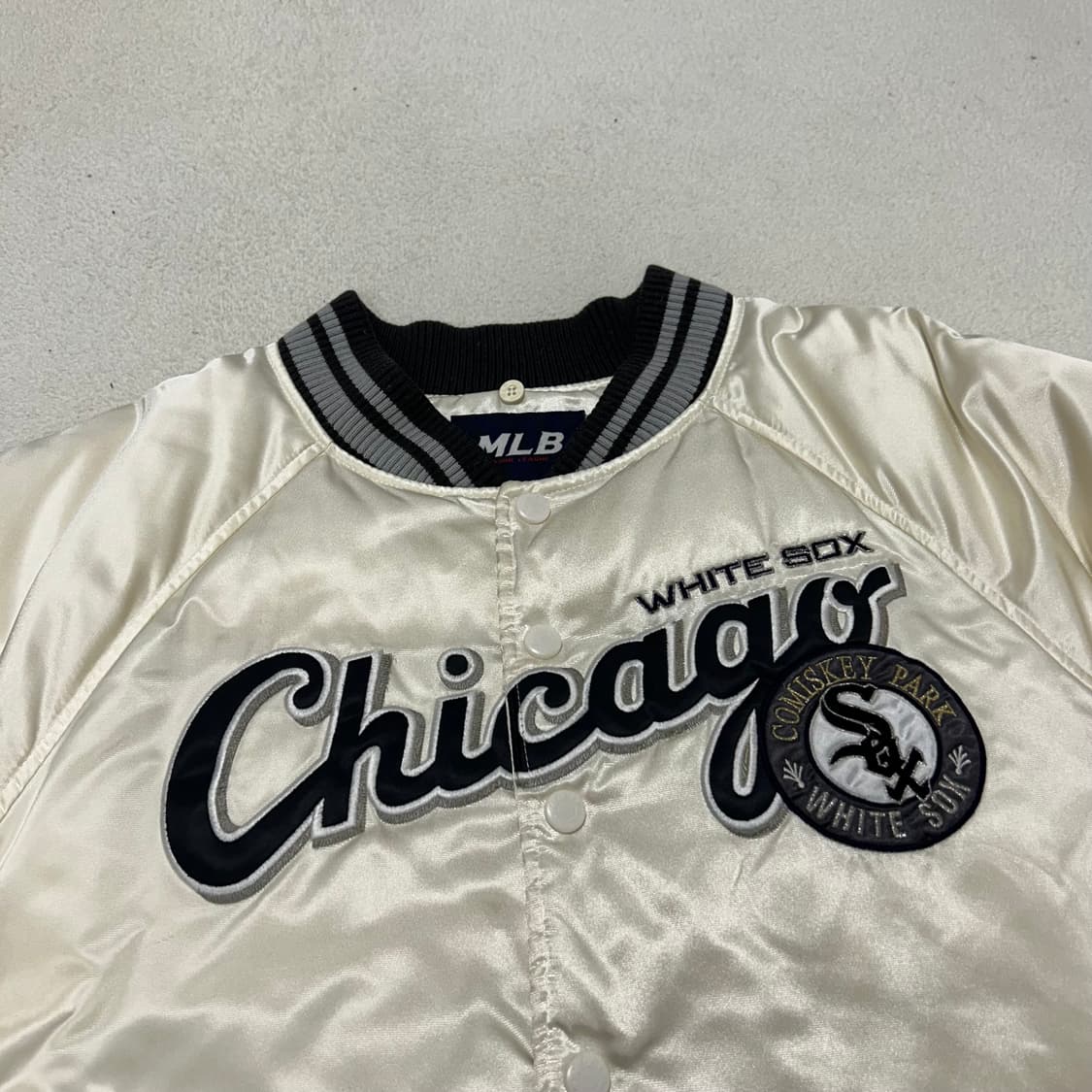 Mlb 화이트삭스 바시티자켓 상품이미지3