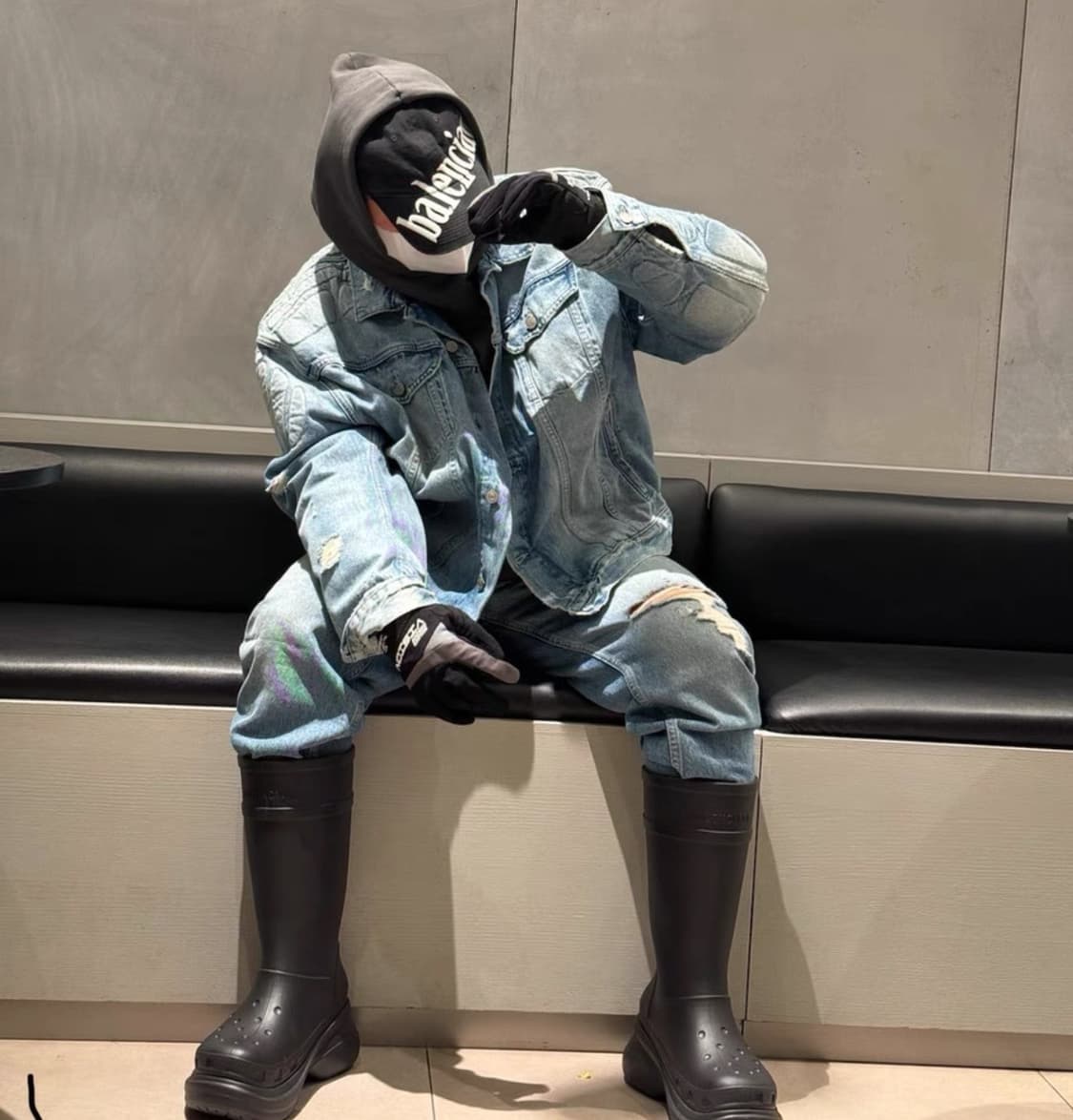 Yeezy Gap 칸예 모토 오버핏 바이커 데님자켓 상품이미지2