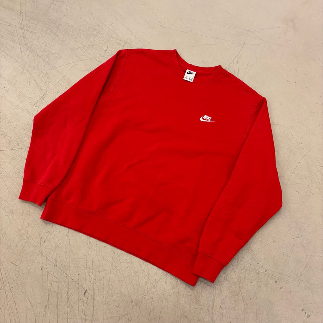 나이키 푸츄라 레드 맨투맨 상품이미지1