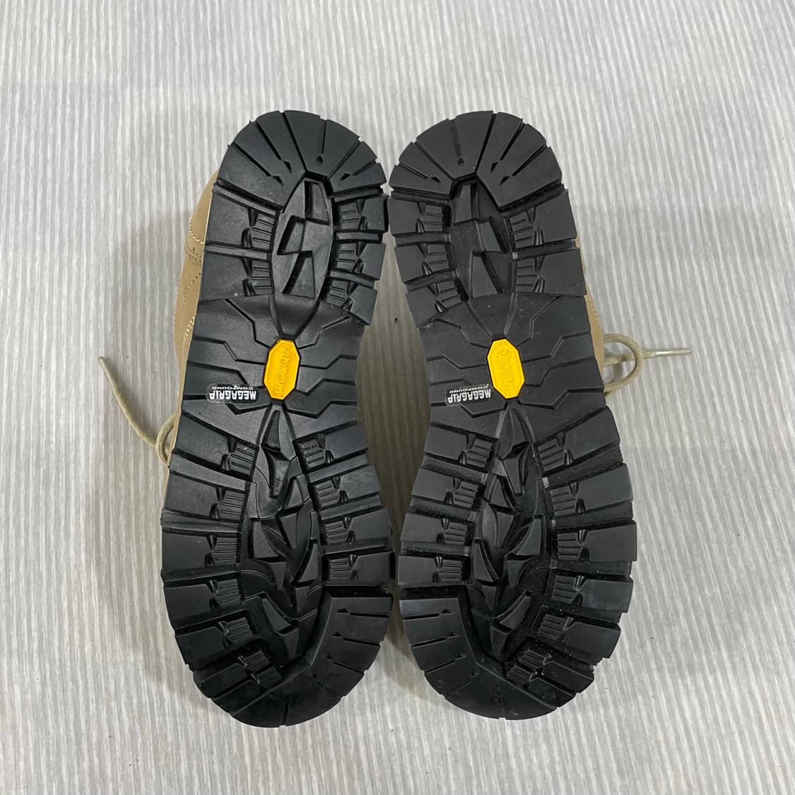 457) 레저타임 라이젠드 등산화 245mm 상품이미지7