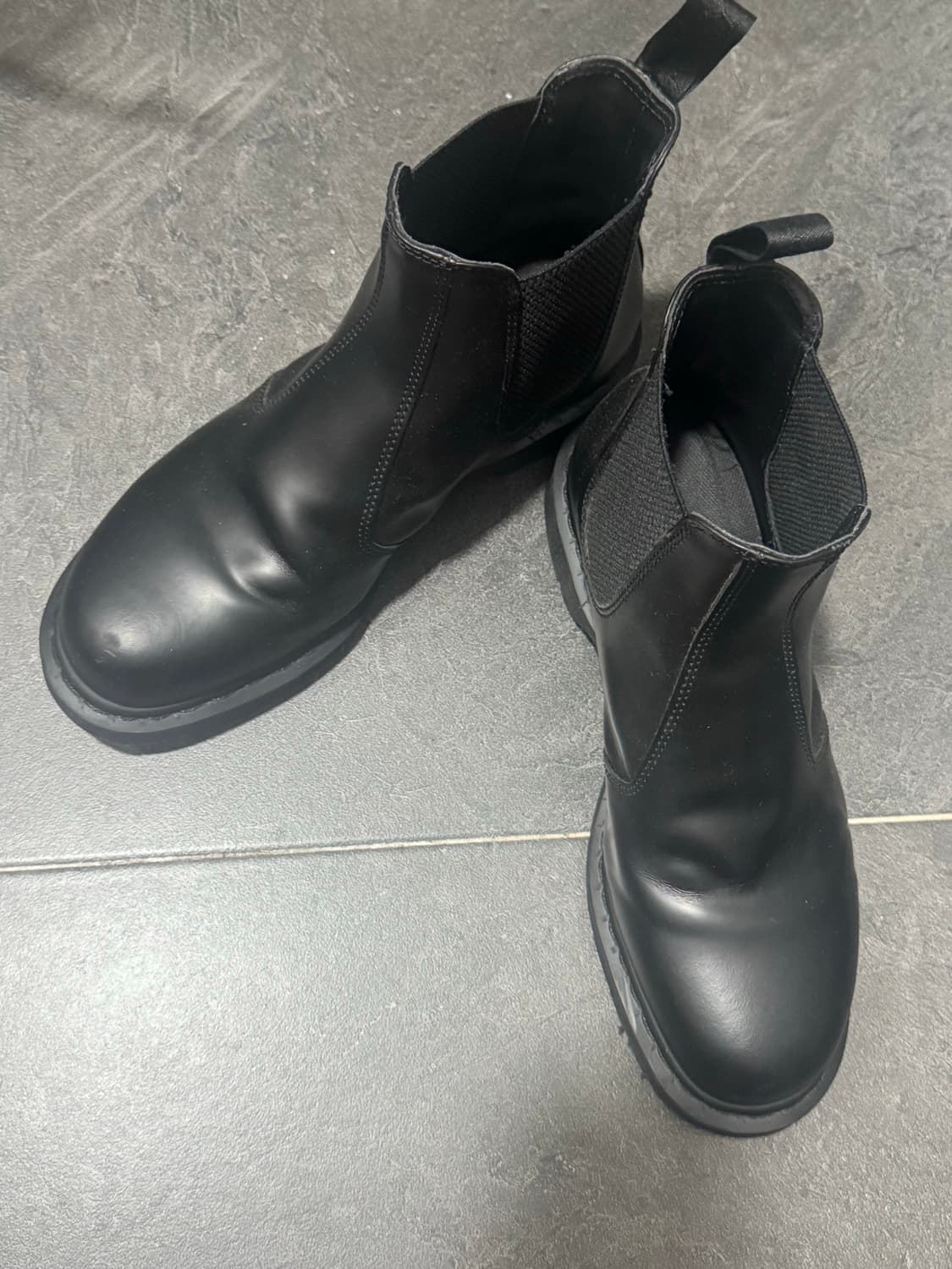 닥터마틴 2976 모노 상품이미지1