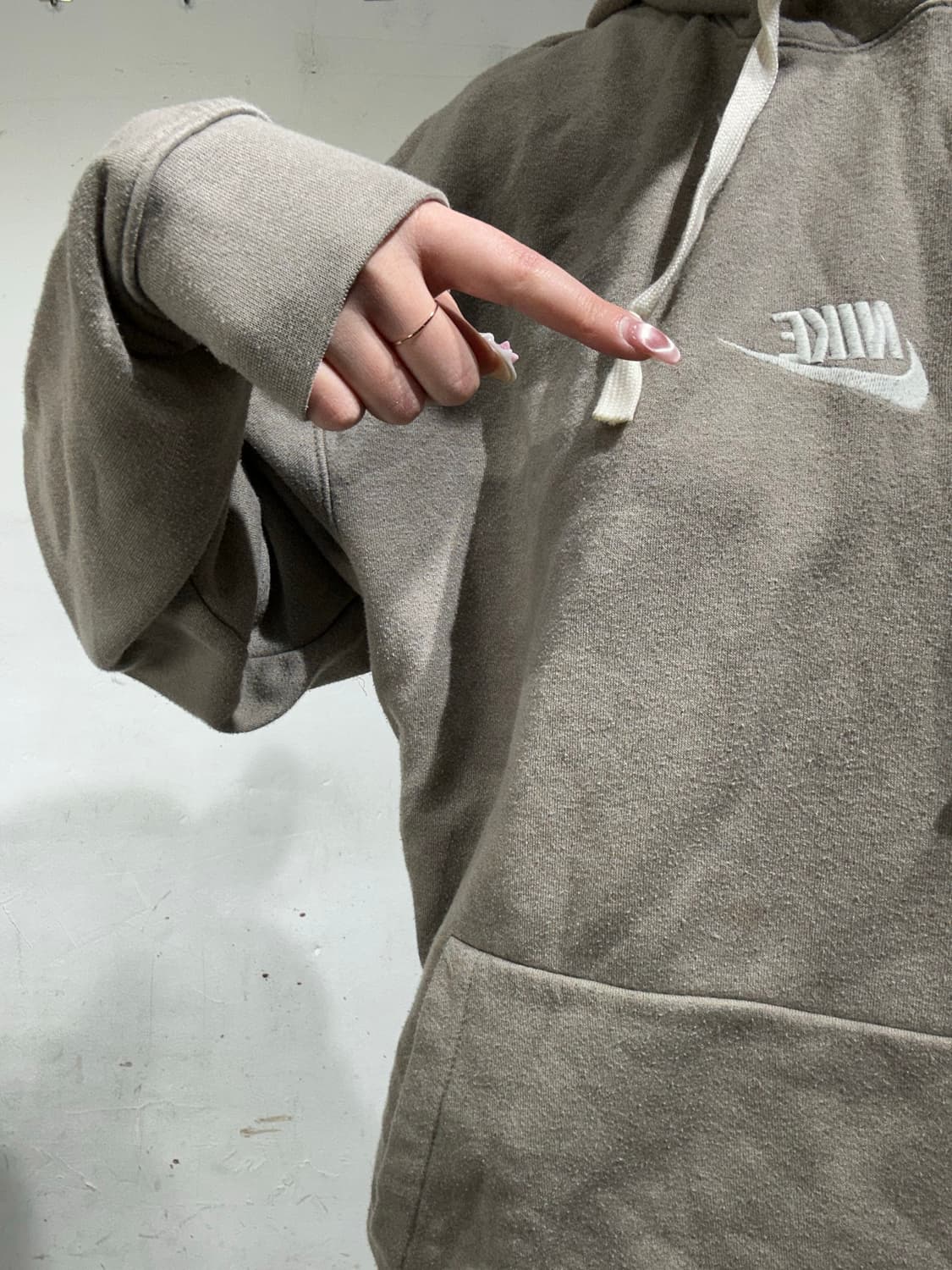 나이키 브라운 화이트 미드 스우시 올드스쿨 오버핏 후드티 M 상품이미지4