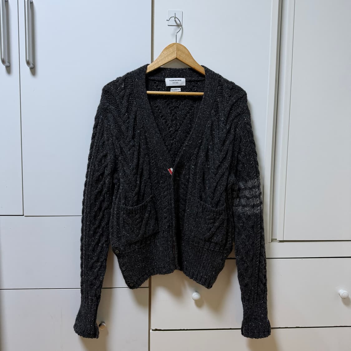 톰브라운 사선완장 아란케이블 가디건
4사이즈  상품이미지1