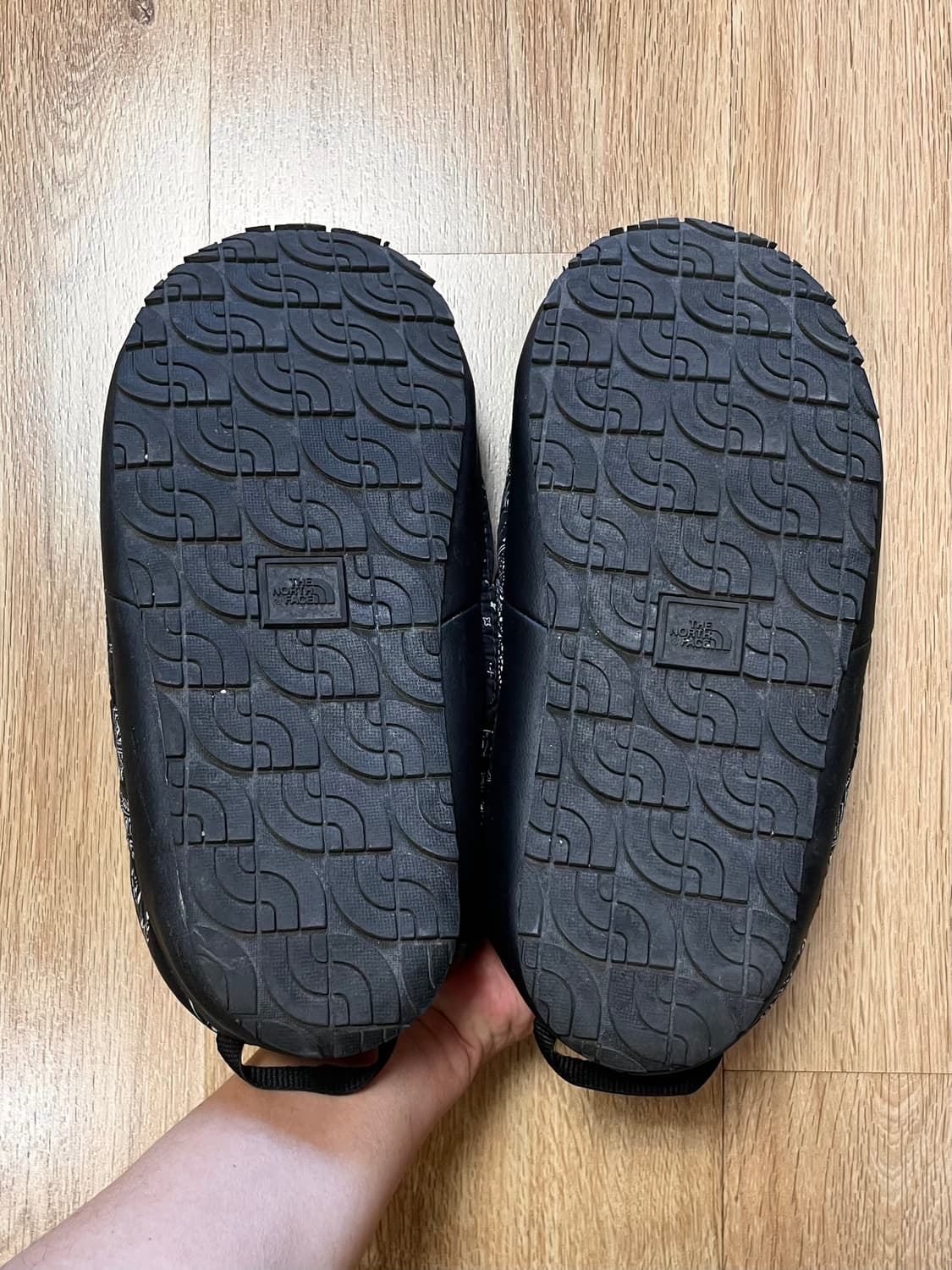 택포) 노스페이스 페이즐리 패턴 눕시 뮬 패딩 슈즈 상품이미지3