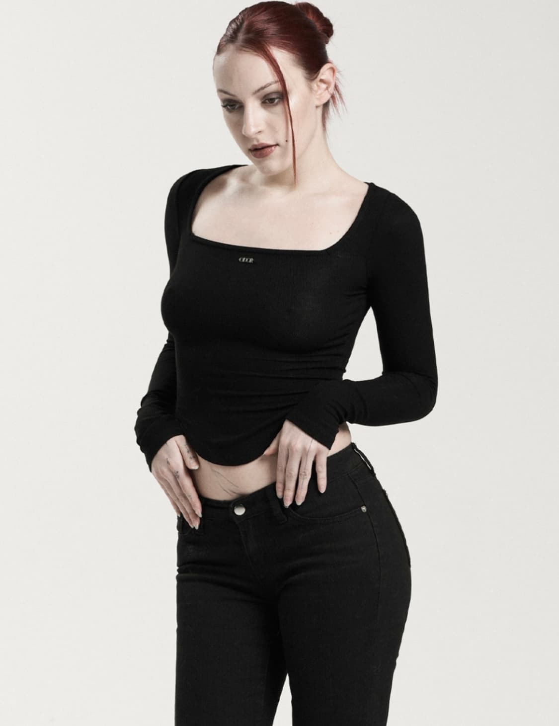 오도어 스퀘어 티 블랙 상품이미지3