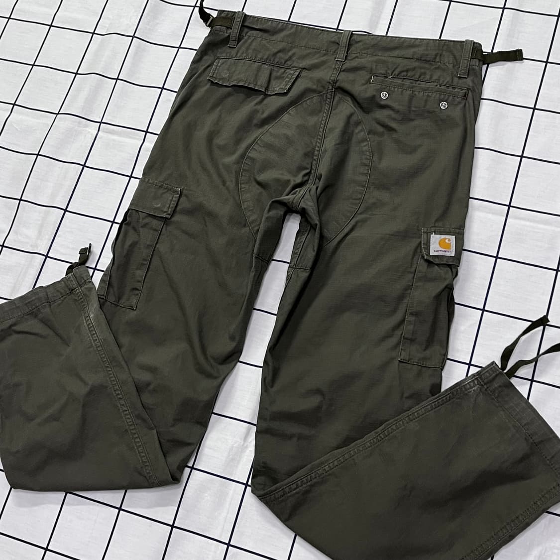 칼하트 WIP 카키 카고팬츠 상품이미지1