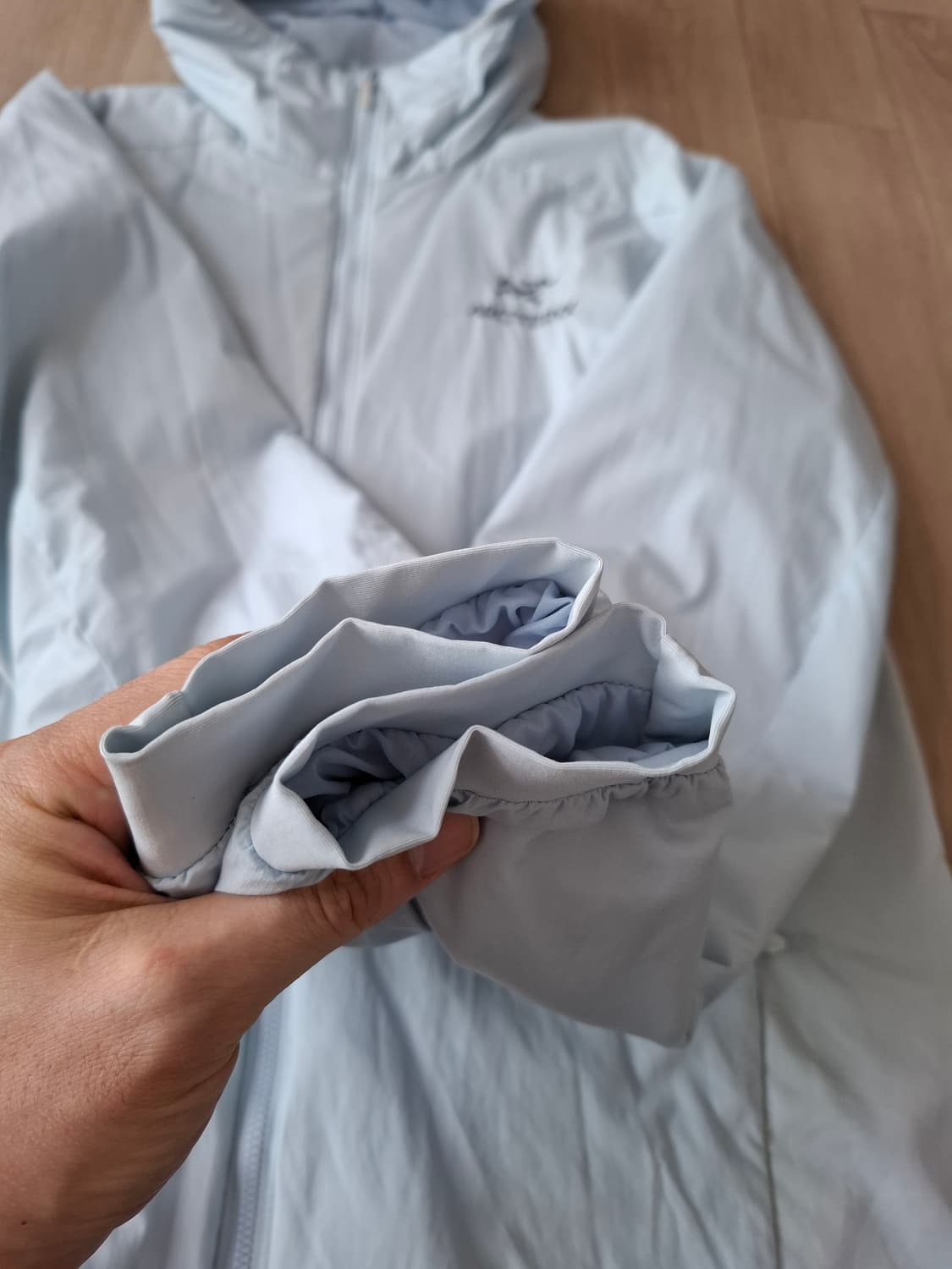 L 아크테릭스 아톰 lt 솔리튜드 후드 바람막이 하늘색 상품이미지3