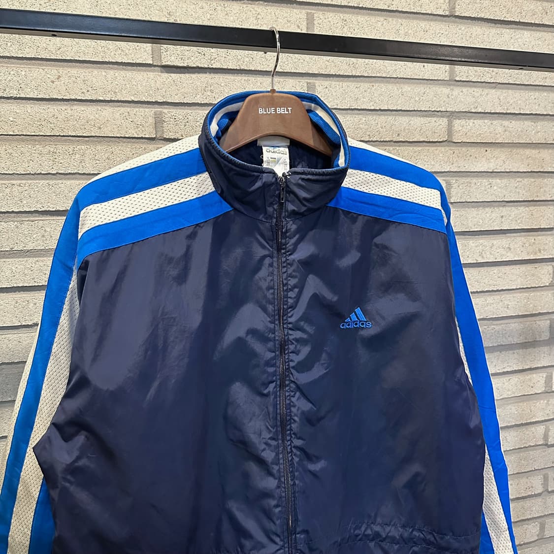 아디다스 스포츠 점퍼 소매 삼선 허리 스트링 디테일 네이비 블루 상품이미지4