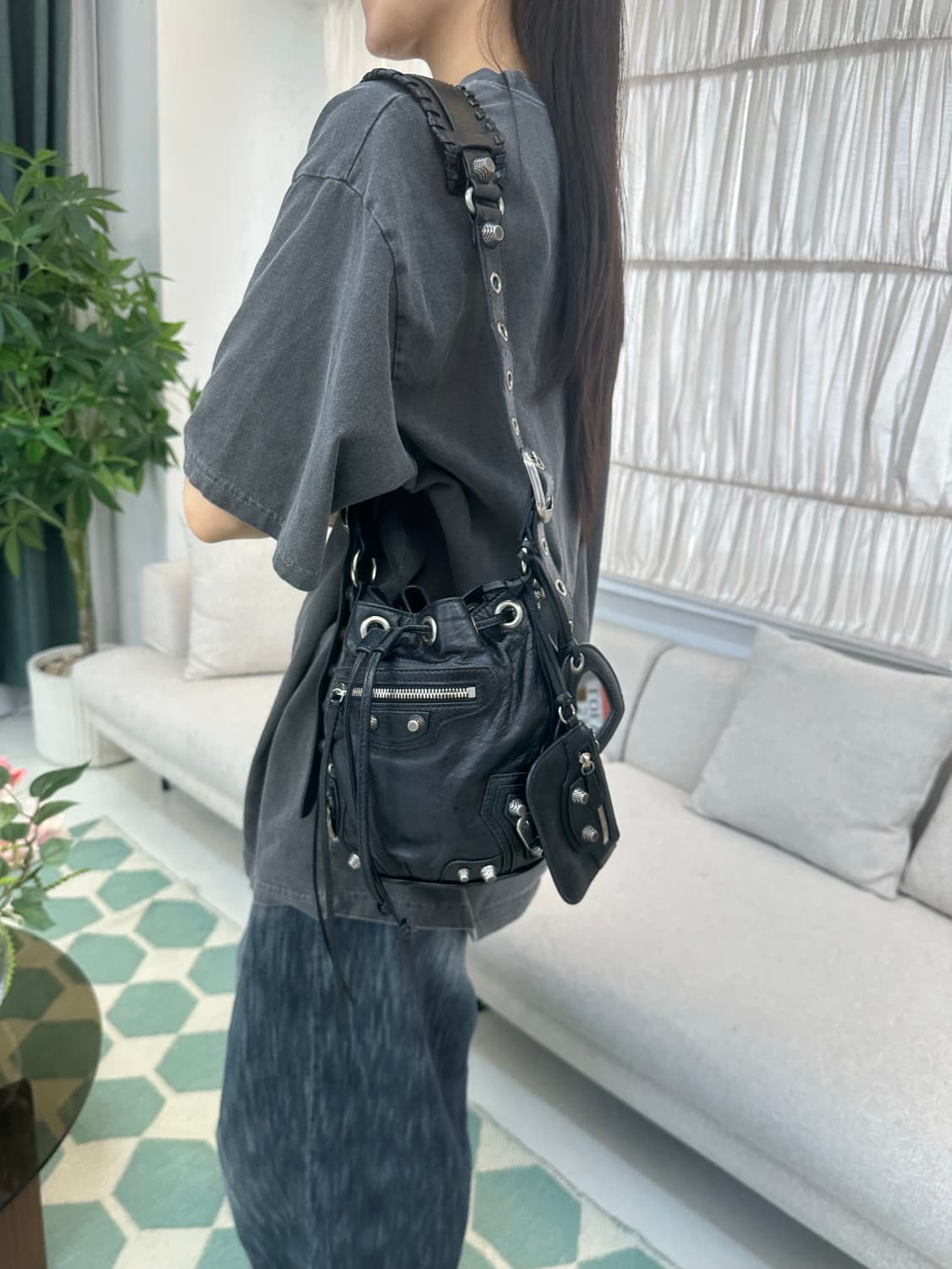 [A+ 정품] 발렌시아가 르카골 버킷백 xs 블랙 상품이미지8