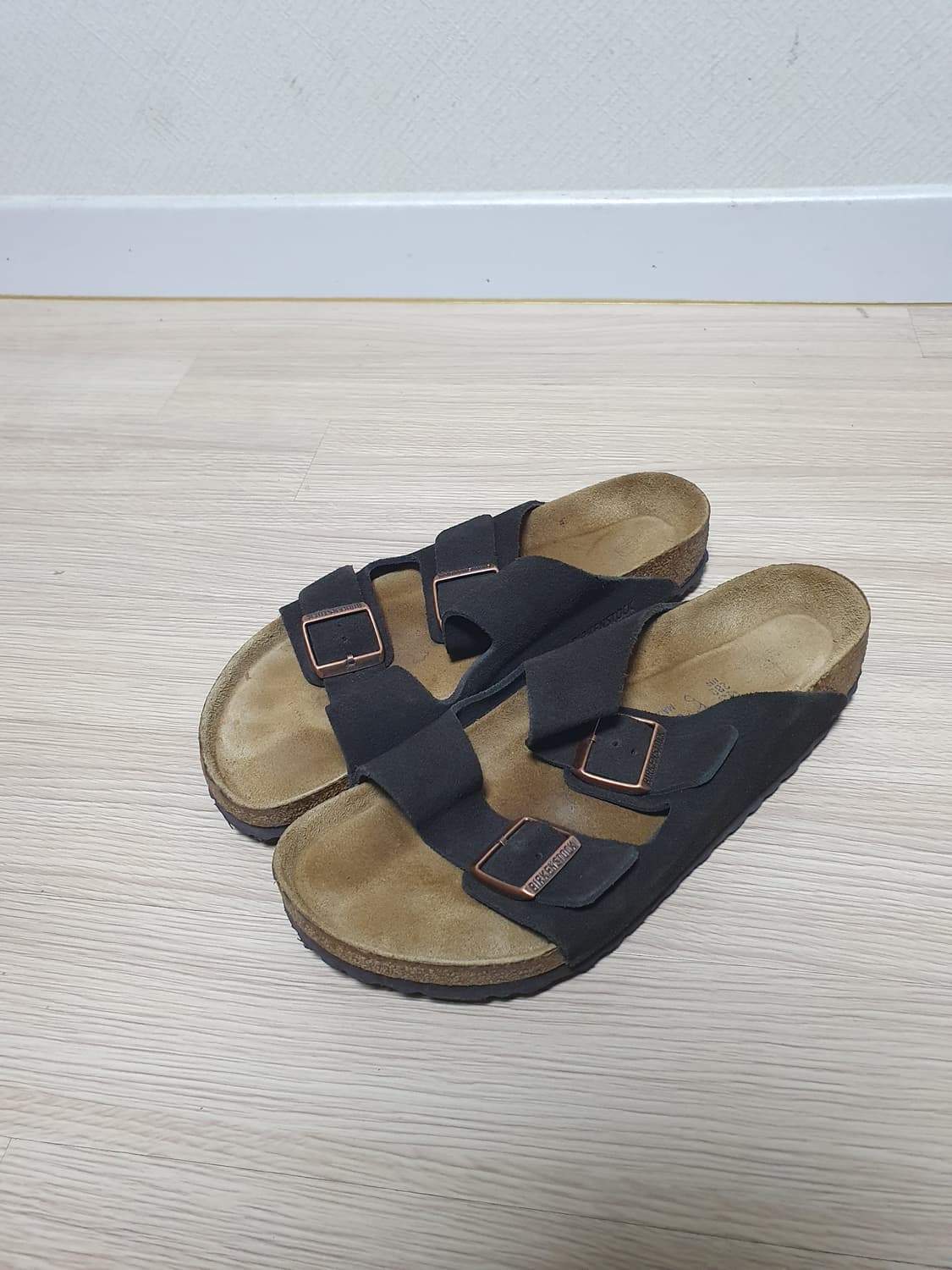 버켄스탁 아리조나 블랙 슬리퍼 280 상품이미지4