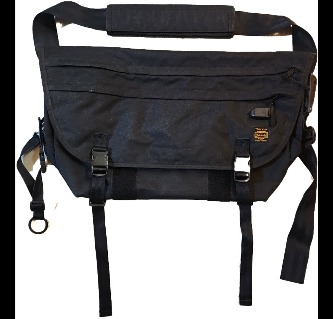 스틸휠즈x에이징ccc테크니컬메시저백/포터/블라인드파일즈/에센스룸/블랙아웃 상품이미지1