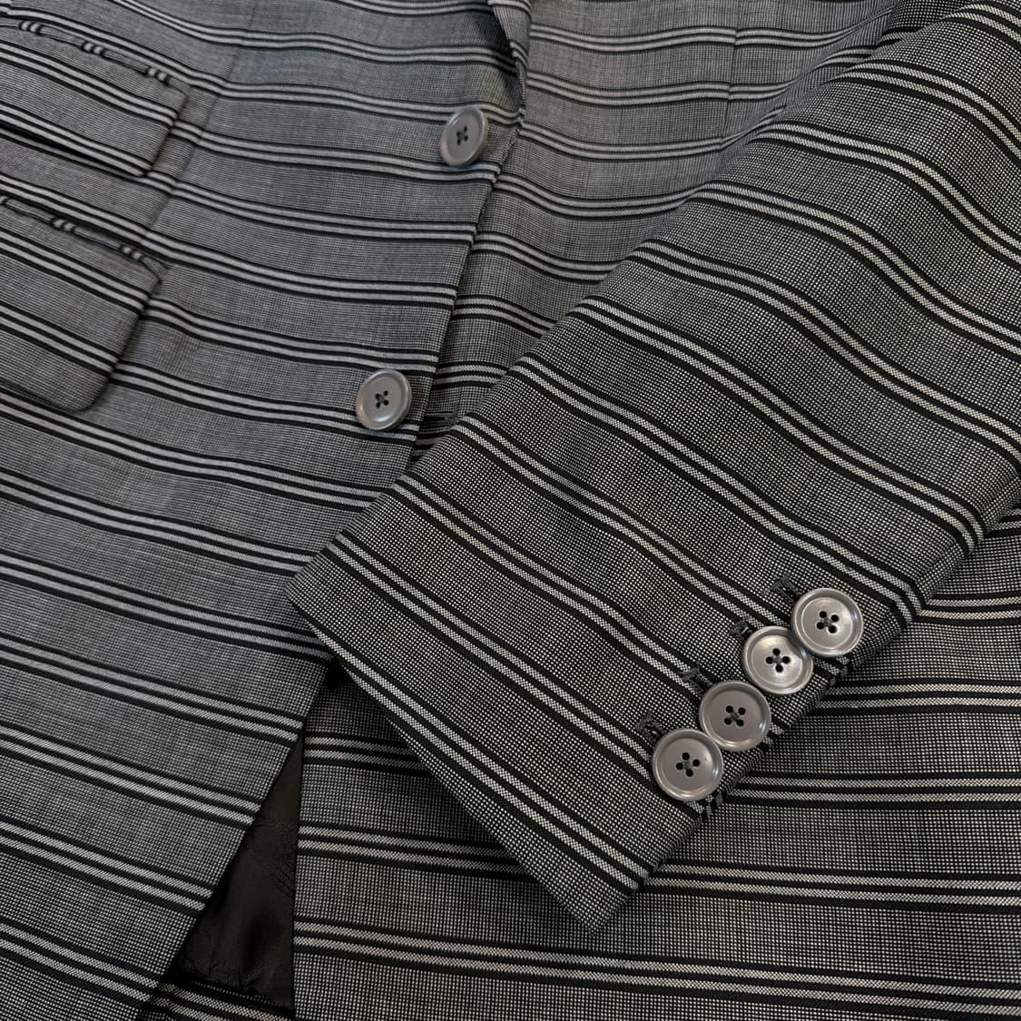 비비안웨스트우드 25AW 컬렉션 자켓 상품이미지7