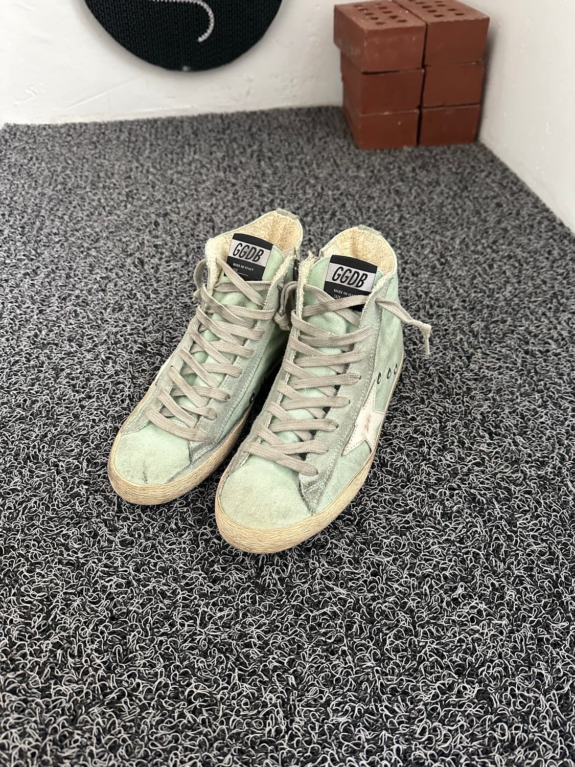 골든구스 스웨이드 어퍼 라미네이티드 프란시 스니커즈 실버 밀리터리 상품이미지1