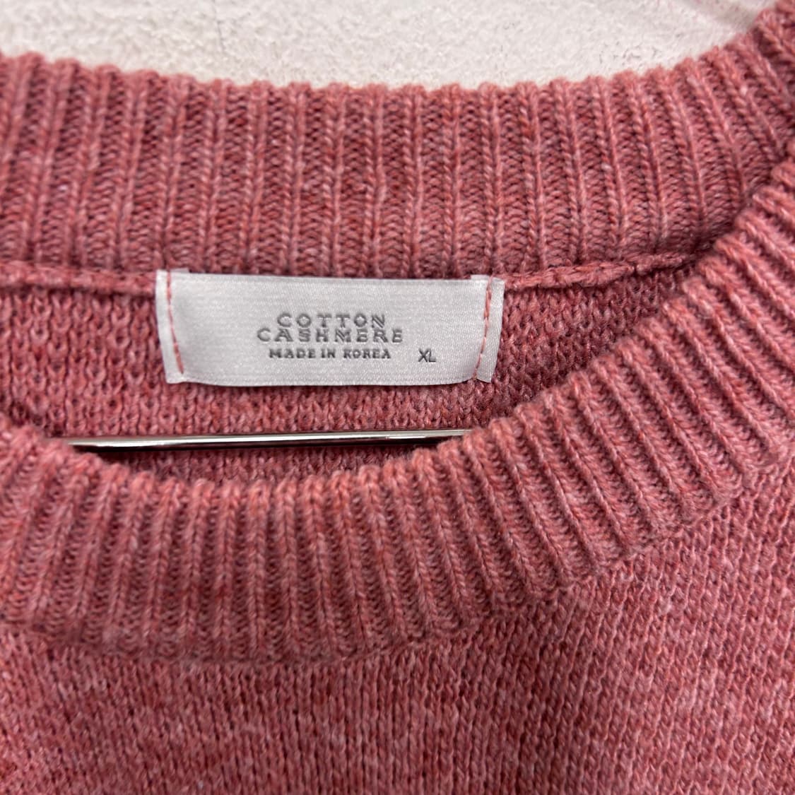 코튼 케시미어 슬림 크롭 부클 니트 상품이미지3