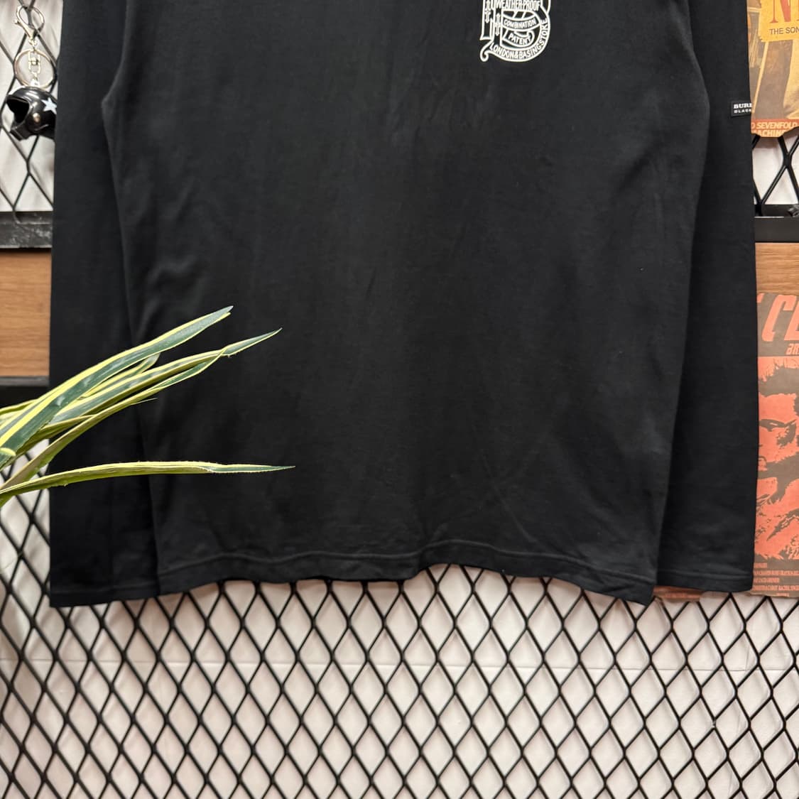 버버리 블랙 라벨 목폴라 롱슬리브 전면 로고 포인트 블랙 상품이미지4