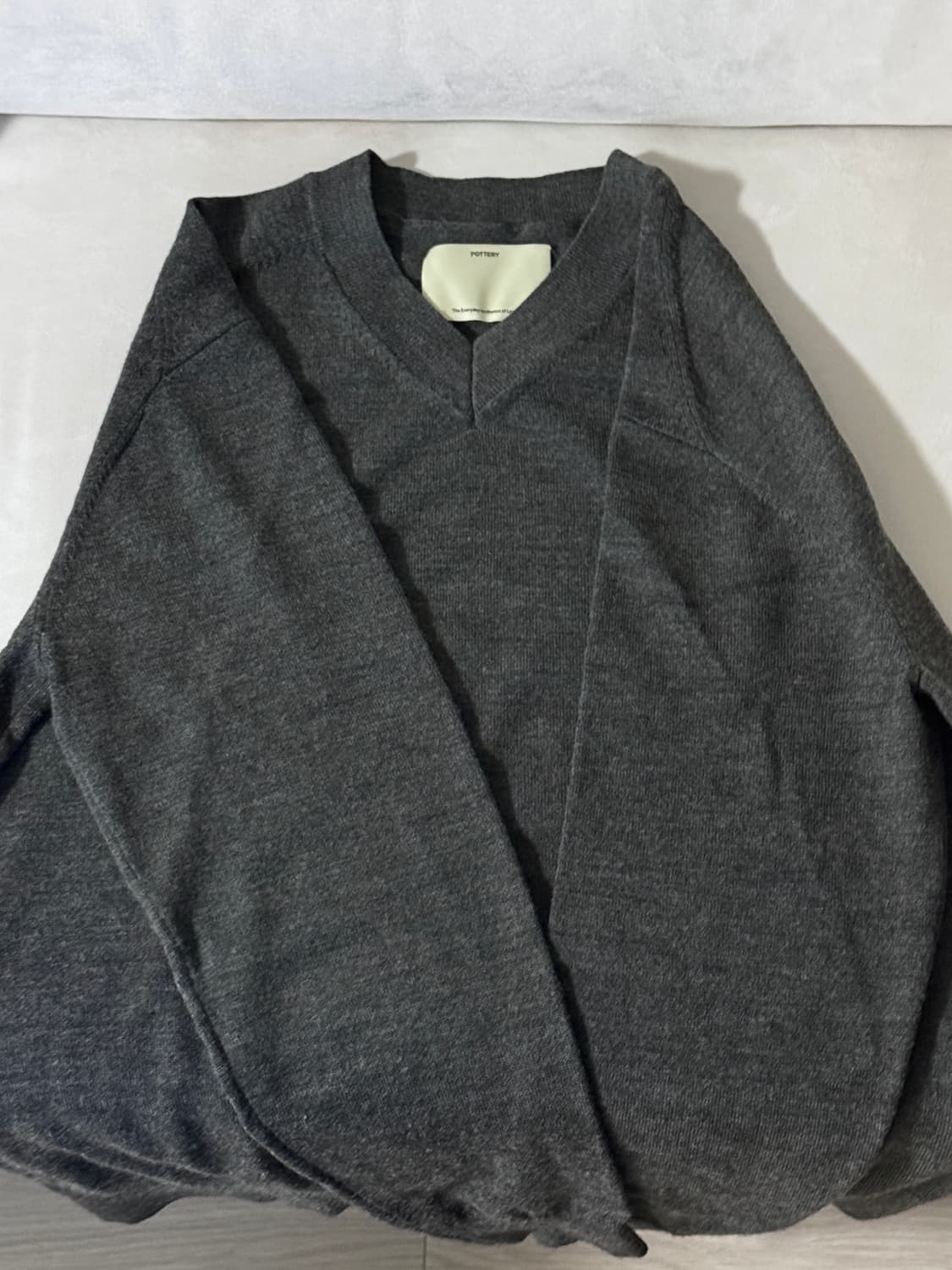 포터리 하드 트위스트 브이넥 니트 3  상품이미지2