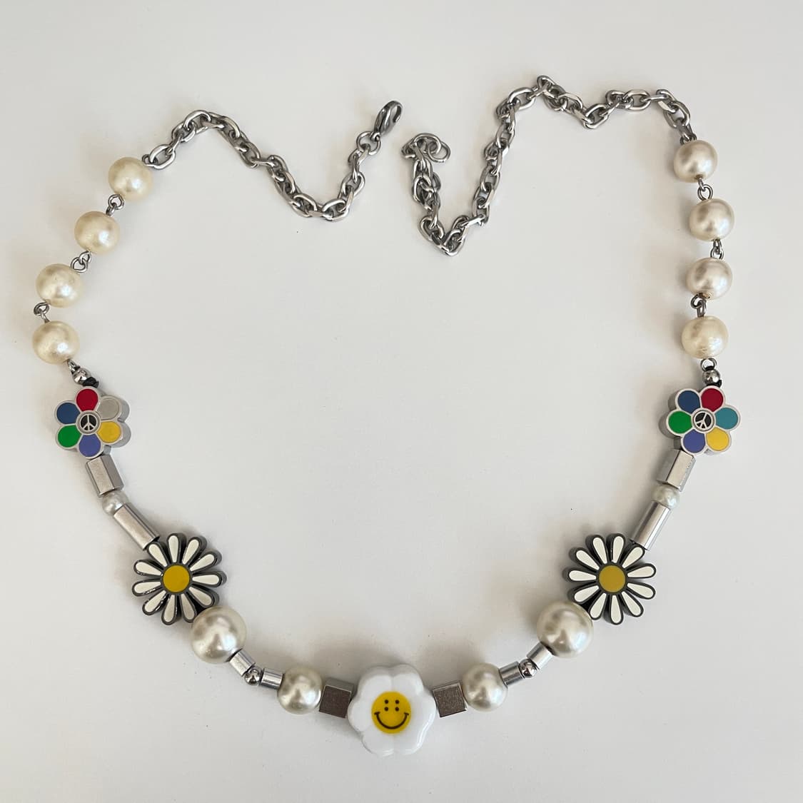 살루트 이베몹 플라워 목걸이 판매합니다 상품이미지1