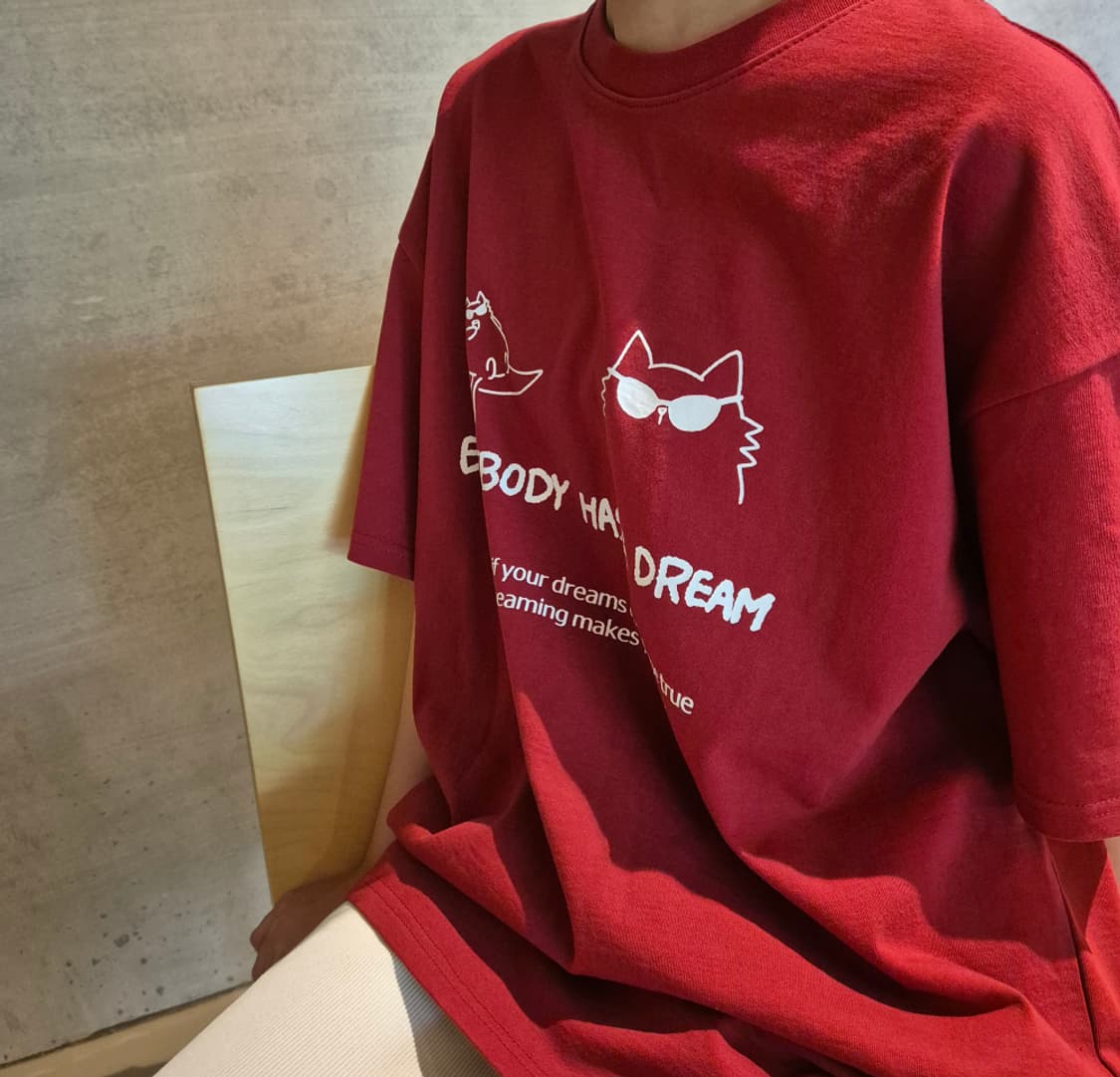 드림캣 그래픽 티셔츠 가넷레드 상품이미지2