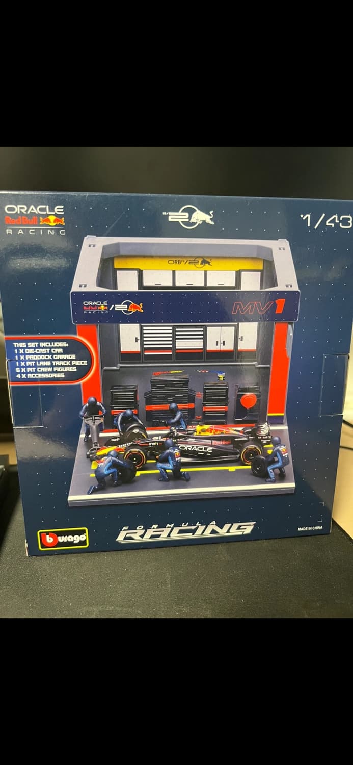 F1 부라고 레드불 베르스타펜 1:43 피트 크루 다이캐스트 상품이미지2