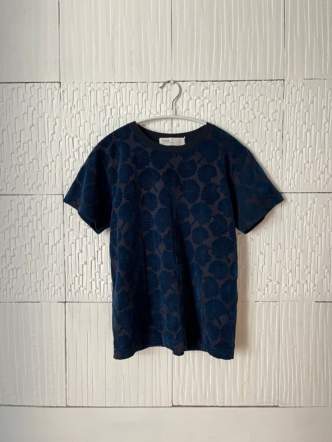 TOGA Archives Velvet Floral T-shirt 상품이미지1