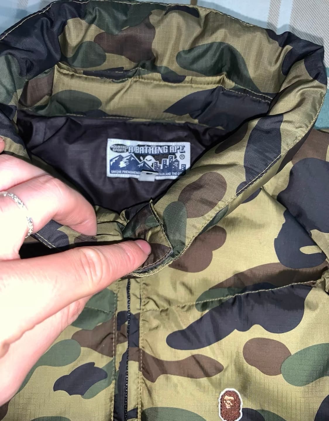 베이프 카모 녹계 패딩 상품이미지3