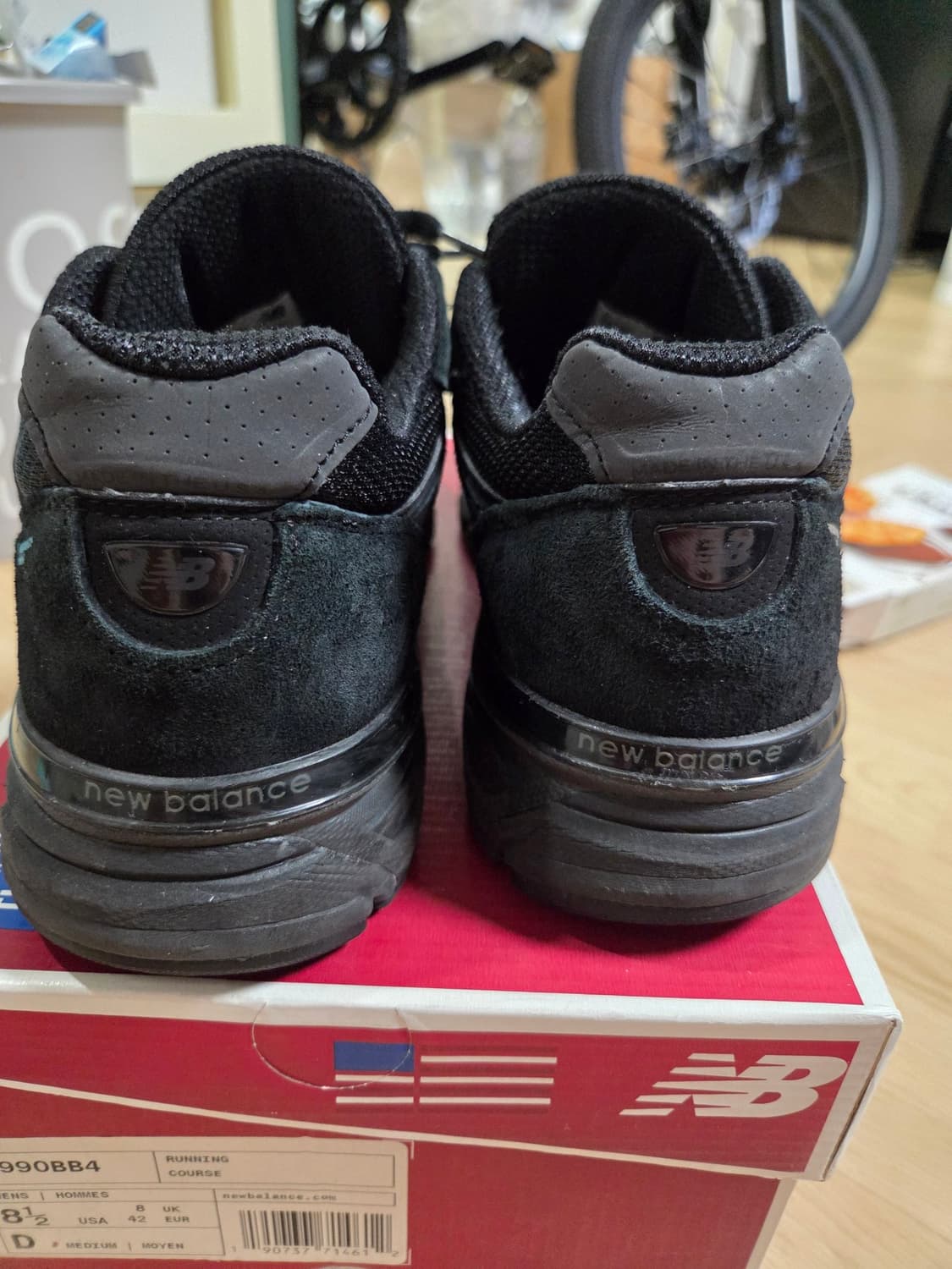 뉴발란스 990v4 트리플블랙 트블 265D 상품이미지6