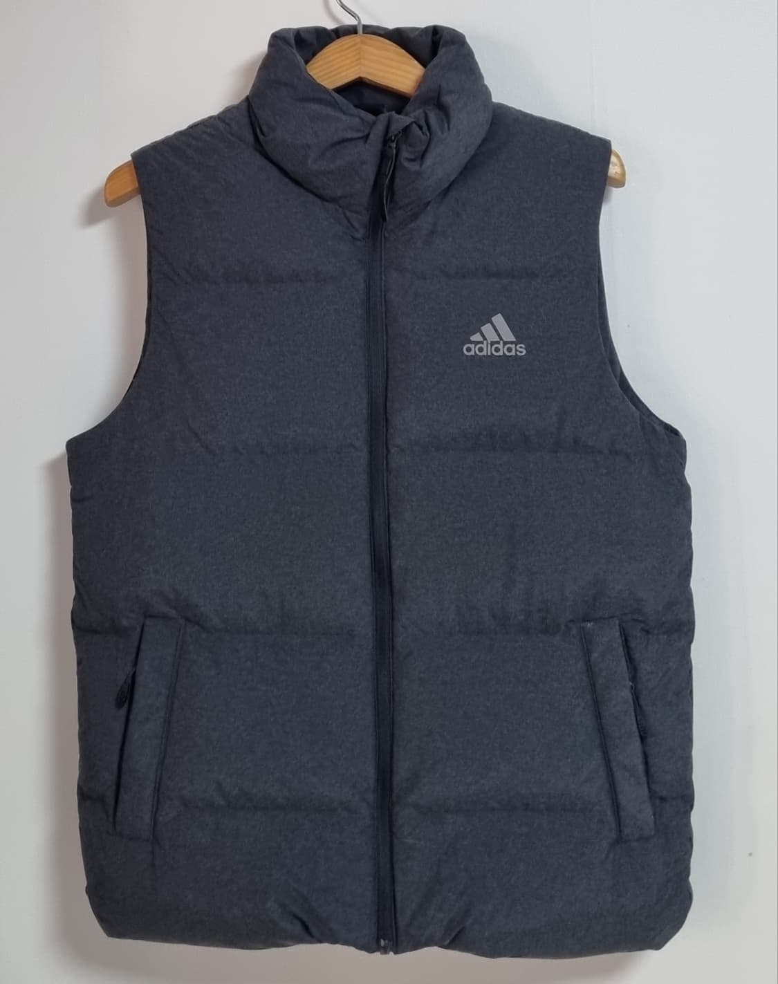 S (90) 아디다스 다크그레이 덕다운 오리털 패딩조끼 여성 상품이미지1