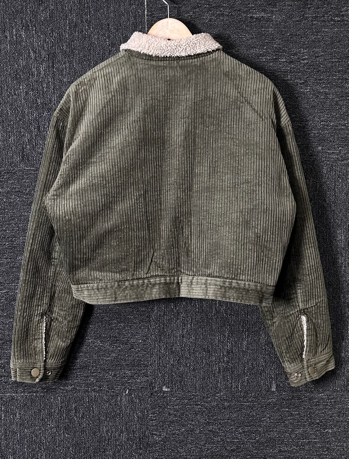 아디다스 코듀로이 양면 보아털 자켓 M 카키 상품이미지2