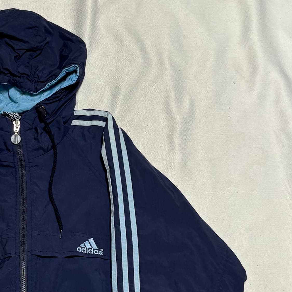 95 아디다스 스카이블루 삼선 나일론 바람막이 상품이미지1
