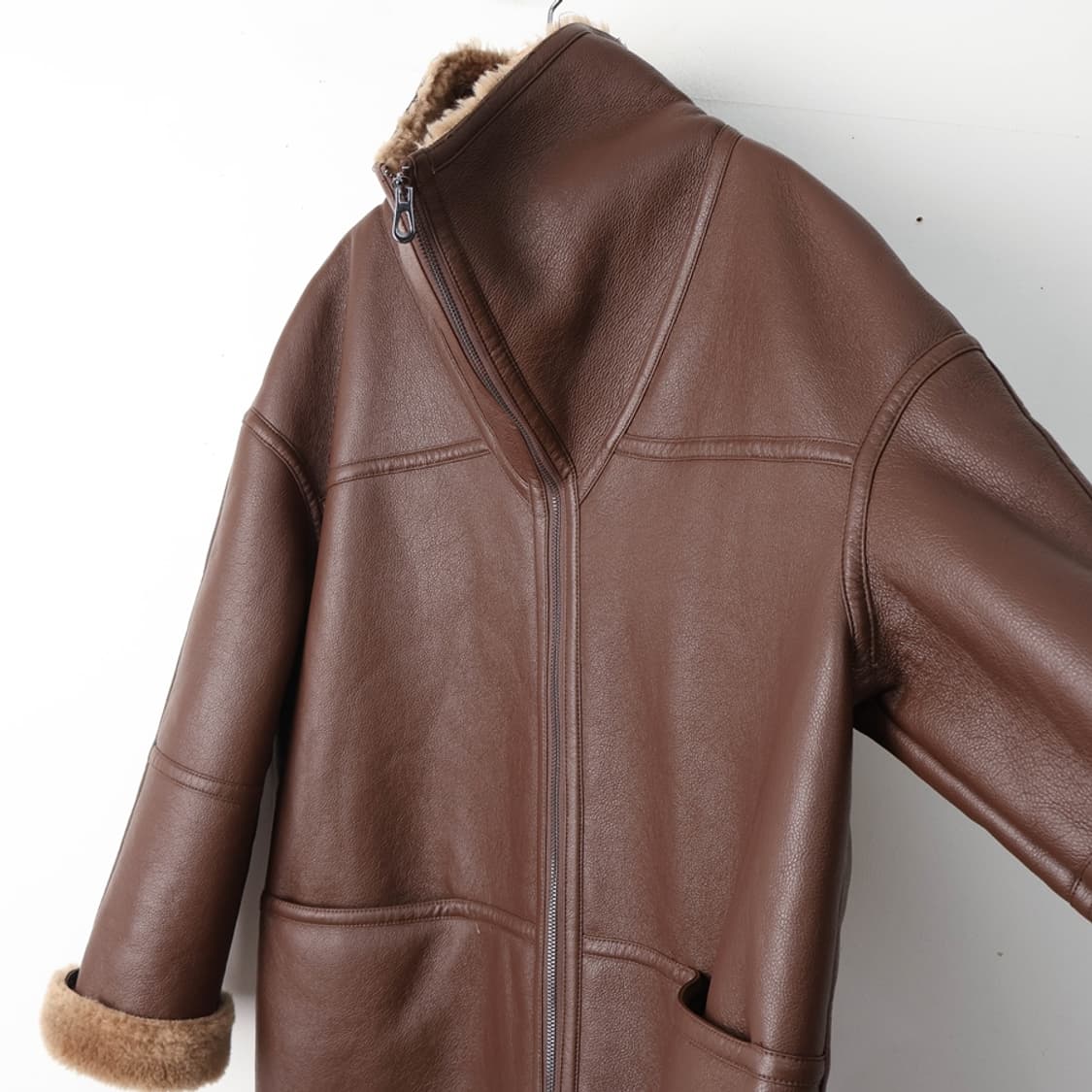 77/리오벨 양모100% 무스탕 하프 롱 코트 상품이미지5