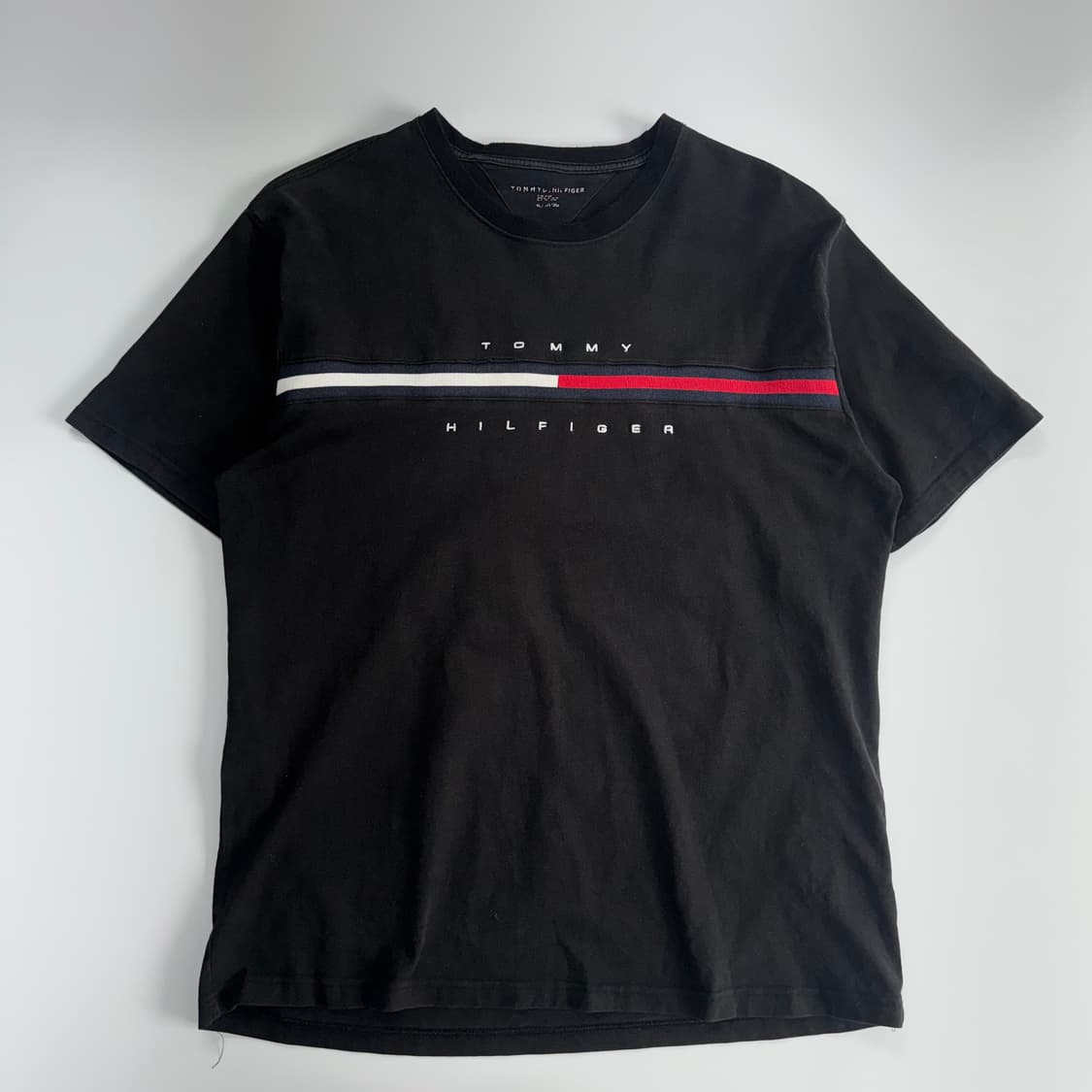 Tommy Hilfiger 타미힐피거 블랙 반팔티 상품이미지3